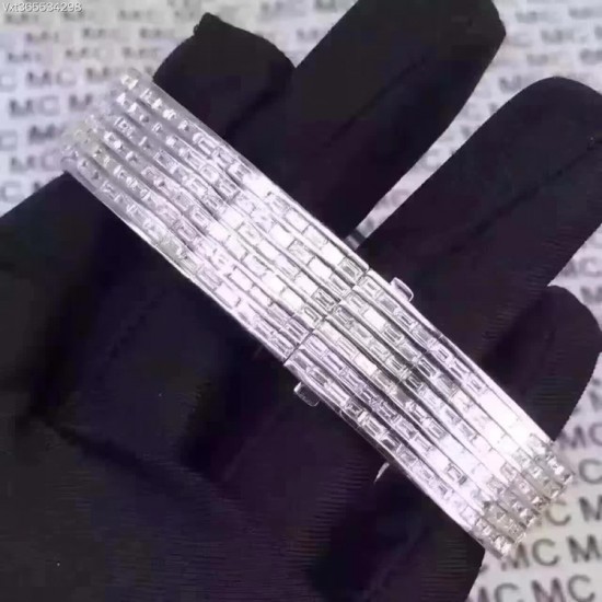 高端品质 天价产品 转图需谨慎 伯爵18K全钻表金重115克壳/带镶方形钻石392颗26.986克拉壳/底镶圆形钻石549颗4.755克拉把的镶圆形钻石1颗0.072克拉搭载原装伯爵690P石英机芯直径27mm公价6077200元商品规格:默认规格 高端品质 天价产品 转图需谨慎 伯爵18K全钻表金重115克壳/带镶方形钻石392颗26.986克拉壳/底镶圆形钻石549颗4.755克拉把的镶圆形钻石1颗0.072克拉搭载原装伯爵690P石英机芯直径27mm公价6077200元商品规格:默认规格