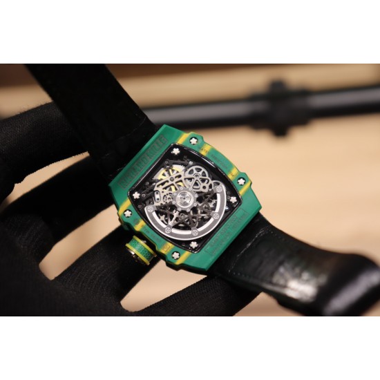 理查德米勒 Richard Mille RM67-02跳高之王冠军款 1:1精准开模 采用100%的(NTPT碳纤维/陶瓷材料)制造 形成表壳上的特殊纹理 搭载原装西铁城全自动机械机芯 摆幅28800 无论壳身大小零散小件也是精心设计 技术成熟并独具动感的线条设计优点 搭配特色尼龙表带 尺寸48X42mm!!! 理查德米勒 Richard Mille RM67-02跳高之王冠军款 1:1精准开模 采用100%的(NTPT碳纤维/陶瓷材料)制造 形成表壳上的特殊纹理 搭载原装西铁城全自动机械机芯 摆幅28800 无论壳身大小零散小件也是精心设计 技术成熟并独具动感的线条设计优点 搭配特色尼龙表带 尺寸48X42mm!!!