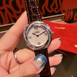 新颜色到，CARTIER【卡地亚】经典之作，2020完美演绎，女士小巧优雅款，经典就是百搭，越百搭越时尚，纯钢外壳，进口石英机芯，矿物质耐磨镜面，上手美美哒【尺寸：33mm】