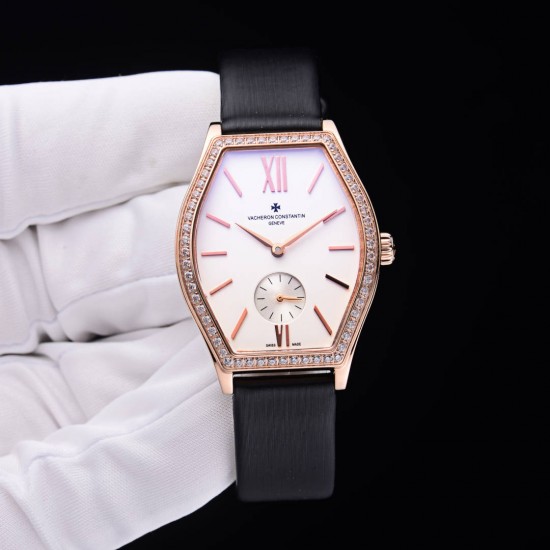 实拍 江诗丹顿-Vacheron Constantin 作为世界上历史悠久的钟表制造商从未停止生产,秉承悉力以赴,精益求精的品牌座右铭,其中有一款-Malte系列25530/000R-9742,经典酒桶型婉表,防磨水晶镜面,内部经反光处理,配置瑞士原装石英机芯,尺寸28.40*38.67毫米,厚度7.28毫米。表壳电镀18K白金/玫瑰金,表带有布绢带,牛皮带两种选择,针扣配带.市面最高版本,你值得拥有 实拍 江诗丹顿-Vacheron Constantin 作为世界上历史悠久的钟表制造商从未停止生产,秉承悉力以赴,精益求精的品牌座右铭,其中有一款-Malte系列25530/000R-9742,经典酒桶型婉表,防磨水晶镜面,内部经反光处理,配置瑞士原装石英机芯,尺寸28.40*38.67毫米,厚度7.28毫米。表壳电镀18K白金/玫瑰金,表带有布绢带,牛皮带两种选择,针扣配带.市面最高版本,你值得拥有