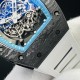ZF高科技再造传奇RICHARD MILLE碳纤维限量款理查德米勒RM055“白色传奇”全球限量腕表美到极致的视觉冲击表壳呈酒桶形,采用三件式结构,上下表圈和表环分别以NTPT碳纤维和喷砂钛金属打造。“白色传奇”款配备白色内圈、指针和表冠衬垫;表盘法兰盘由黑色碳纤维制成,时标经同源荧光涂层。法兰盘经钻碳(DLC)处理。机芯与表盘融为一体,选择了5级钛作为这种“骨架”运动的基板和桥梁,提供高强度运动精度和可靠性。NTPT材质的成功开发使ZF开拓了复刻表从材料科技层面上的突破ZF出品 必属精品 ZF高科技再造传奇RICHARD MILLE碳纤维限量款理查德米勒RM055“白色传奇”全球限量腕表美到极致的视觉冲击表壳呈酒桶形,采用三件式结构,上下表圈和表环分别以NTPT碳纤维和喷砂钛金属打造。“白色传奇”款配备白色内圈、指针和表冠衬垫;表盘法兰盘由黑色碳纤维制成,时标经同源荧光涂层。法兰盘经钻碳(DLC)处理。机芯与表盘融为一体,选择了5级钛作为这种“骨架”运动的基板和桥梁,提供高强度运动精度和可靠性。NTPT材质的成功开发使ZF开拓了复刻表从材料科技层面上的突破ZF出品 必属精品