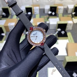 实拍 萧邦-Chopard，女士腕表 当华美珠宝邂逅钟表技艺，Chopard萧邦通过极致工艺将两者合一，奉献出绝世佳作 这件珠宝腕表作品凝聚了来自于Chopard萧邦珠宝工坊的工艺精华，将珠宝化身为腕表，绽放出无与伦比的璀璨光华 搭配进口石英  36mm 娟丝表带