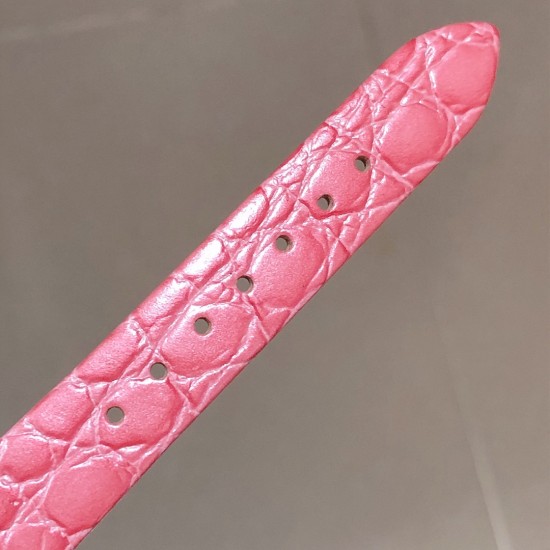实拍 劳力士2020新品女性腕表 高级腕表ROLEX,一见倾心。劳力士切利尼女款奢华版惊艳上市,表面镶嵌12颗施洛华世奇彩钻,蕴意生命多姿多彩。表盘32尺寸,适配所有女神的手腕。手表搭载进口9015机芯,厚度仅为8毫米,足够薄,让您佩戴更舒适! 实拍 劳力士2020新品女性腕表 高级腕表ROLEX,一见倾心。劳力士切利尼女款奢华版惊艳上市,表面镶嵌12颗施洛华世奇彩钻,蕴意生命多姿多彩。表盘32尺寸,适配所有女神的手腕。手表搭载进口9015机芯,厚度仅为8毫米,足够薄,让您佩戴更舒适!