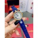 经典永不过时的Cartier卡地亚圆盘中古腕表YYDS❤️一只很复古情结的卡地亚mustbe它来了。30mm表盘大小刚刚好,优雅大方且不失气质的韵味,蓝宝石把头在阳光下依旧纯洁透亮闪耀✨设计大气且耐看,卡地亚罗马文字表盘复古时尚,设计大气且耐看,蓝宝石水晶镜面,表盘两头以简洁的T形金属衔接表带,采用意大利牛皮表带,压鳄鱼纹花色,双面皮透气好,中古美表不仅满满的vintage韵味,酷辣御姐或温柔甜姐都可驾驭的加分款 经典永不过时的Cartier卡地亚圆盘中古腕表YYDS❤️一只很复古情结的卡地亚mustbe它来了。30mm表盘大小刚刚好,优雅大方且不失气质的韵味,蓝宝石把头在阳光下依旧纯洁透亮闪耀✨设计大气且耐看,卡地亚罗马文字表盘复古时尚,设计大气且耐看,蓝宝石水晶镜面,表盘两头以简洁的T形金属衔接表带,采用意大利牛皮表带,压鳄鱼纹花色,双面皮透气好,中古美表不仅满满的vintage韵味,酷辣御姐或温柔甜姐都可驾驭的加分款