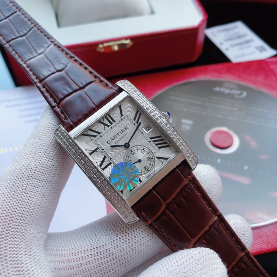 SJ出品 TW复刻升级版 CARTIER卡地亚 T2 坦克系列 W5330001 自动机械男表 原装正品开模打造 1:1复刻 搭载原版1904MC型机芯 尺寸:34*44mm 蓝宝石镜面 意大利小牛皮带 三杰精致推荐男士机械瑞士腕表 SJ为你精心制作超真实实物图拍摄 SJ出品 TW复刻升级版 CARTIER卡地亚 T2 坦克系列 W5330001 自动机械男表 原装正品开模打造 1:1复刻 搭载原版1904MC型机芯 尺寸:34*44mm 蓝宝石镜面 意大利小牛皮带 三杰精致推荐男士机械瑞士腕表 SJ为你精心制作超真实实物图拍摄