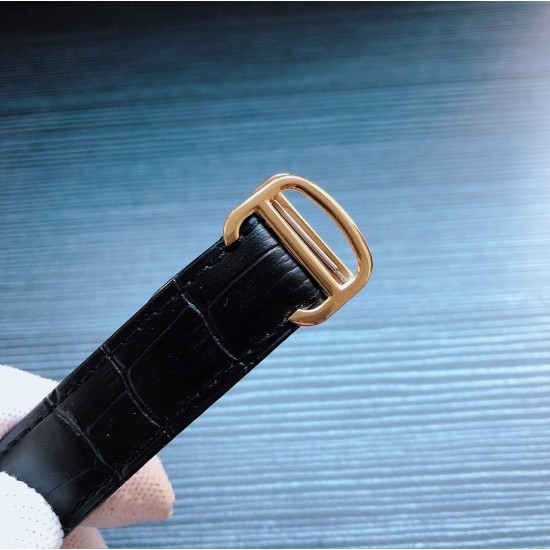 【品牌】卡地亚--Cartier【类型】男士腕表 A26 【机芯】全自动机械机芯【材质】316L精钢表壳【表镜】矿物强化玻璃镜面【皮质】真皮表带/钢带(可选)【尺寸】直径42mm 厚度13mm【特性】全新镂空机械男表、高贵优雅、精美高端!三杰精致推荐男士机械腕表 SJ为你精心挑选超真实实物图拍摄 【品牌】卡地亚--Cartier【类型】男士腕表 A26 【机芯】全自动机械机芯【材质】316L精钢表壳【表镜】矿物强化玻璃镜面【皮质】真皮表带/钢带(可选)【尺寸】直径42mm 厚度13mm【特性】全新镂空机械男表、高贵优雅、精美高端!三杰精致推荐男士机械腕表 SJ为你精心挑选超真实实物图拍摄