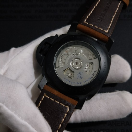 沛纳海精品男士机械表，热卖款PAM00386，直径44mm,厚度15mm,316L精钢黑壳，高硬度矿物质玻璃，复古磨砂疯马皮，装配海鸥全自动机芯。尊贵典范，时尚追求！欢迎转载！[害羞][害羞]