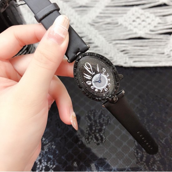 2019新款Breguet-宝玑那不勒斯皇后系列! 史上最强最美 绝对值得拥有的一款 拱桥弧形、表盘用天然白色珍珠母贝 阿拉伯数字时符 经典的蓝钢宝玑指针,完美复刻 那不勒斯皇后款 绝对的女神气质名媛款 最重要的是百搭得来不失少女心 必入款❗带上一秒变女神,各种派对,晚会,聚会,约会,发布会,让你BlingBling 2019新款Breguet-宝玑那不勒斯皇后系列! 史上最强最美 绝对值得拥有的一款 拱桥弧形、表盘用天然白色珍珠母贝 阿拉伯数字时符 经典的蓝钢宝玑指针,完美复刻 那不勒斯皇后款 绝对的女神气质名媛款 最重要的是百搭得来不失少女心 必入款❗带上一秒变女神,各种派对,晚会,聚会,约会,发布会,让你BlingBling