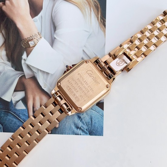Panthre de Cartier / double chain Width 22mm.Length 30mm. Chain length 44cm卡地亚猎豹系列腕表/双圈表链宽度22mm 长度30mm 链条长度44cm瑞士进口石英机芯,316L精钢表壳表链。蓝晶石表冠,蓝宝石镜面,淬火钢蓝指针,双圈环绕链条,便捷珠宝扣。 Panthre de Cartier / double chain Width 22mm.Length 30mm. Chain length 44cm卡地亚猎豹系列腕表/双圈表链宽度22mm 长度30mm 链条长度44cm瑞士进口石英机芯,316L精钢表壳表链。蓝晶石表冠,蓝宝石镜面,淬火钢蓝指针,双圈环绕链条,便捷珠宝扣。