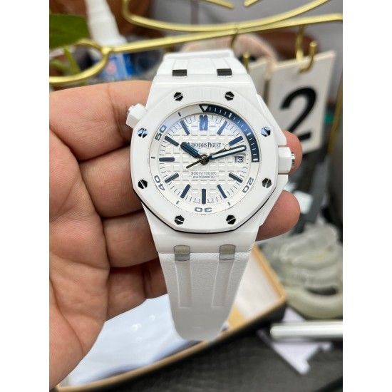 AP 爱彼 15707皇家橡树系列，陶瓷壳，尺寸42mm！3120全自动一体机芯！