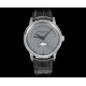 全新升级版Vacheron constantin 经典之美品鉴江诗丹顿传承逆跳日历款腕表 型号4010U/000R-B329。盘面设计独树一帜,功能简单实用。采用自制Cal.2460 R31L/1机芯 直径42.5毫米 。搭配意大利牛皮原装表扣,佩戴更舒适,简敛精致不失优雅,经典传承 永不过时 全新升级版Vacheron constantin 经典之美品鉴江诗丹顿传承逆跳日历款腕表 型号4010U/000R-B329。盘面设计独树一帜,功能简单实用。采用自制Cal.2460 R31L/1机芯 直径42.5毫米 。搭配意大利牛皮原装表扣,佩戴更舒适,简敛精致不失优雅,经典传承 永不过时