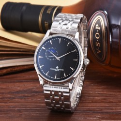 最新款江诗丹顿（Vacheron Constantin)传承系列9位24时真日⭐️月星辰全面推出，成功商务人士必备，采用全自动进口机芯（零返修、零故障）顶级316精钢表壳，原装按扣 进口小牛皮，锅盖玻璃，做工一流，型男必备。送礼极佳，先下手为强！