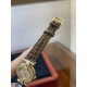 鳄鱼皮新品发布 奢华版满天星镶钻表盘卡地亚小旋风must de小金表vintage中古断货王，性价比高闭眼入。神仙颜值美绝trinity，小孩子才做选择，成年人都是all in![色]表径24mm，超薄厚度5.8mm，搭载瑞士石英机芯，罗马刻度奶油盘，简洁大两针，后镶天然美钻搭配鳄鱼皮表带更奢华超级闪。可仙可盐可甜，精致优雅上手绝美。时尚是一个经典的轮回～说不定今年的复古风，你就是走得最驾轻就熟的一个。推荐指数：⭐⭐⭐⭐⭐
