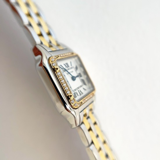 Panthre de Cartier / double chain Width 22mm.Length 30mm. Chain length 44cm卡地亚猎豹系列腕表/双圈表链宽度22mm 长度30mm 链条长度44cm瑞士进口石英机芯,316L精钢表壳表链。蓝晶石表冠,蓝宝石镜面,淬火钢蓝指针,双圈环绕链条,便捷珠宝扣。 Panthre de Cartier / double chain Width 22mm.Length 30mm. Chain length 44cm卡地亚猎豹系列腕表/双圈表链宽度22mm 长度30mm 链条长度44cm瑞士进口石英机芯,316L精钢表壳表链。蓝晶石表冠,蓝宝石镜面,淬火钢蓝指针,双圈环绕链条,便捷珠宝扣。