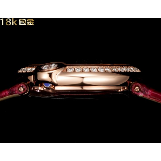 亲民版18k包金来了!! 持中国GTC检测机构证书,二维码联网可查询!一卡一码 !! 卡地亚白气球新年限定腕表 美洲鳄鱼皮 BALLON BLANC 融合红色 金色和白色 以喜庆且典雅的丰富色调呼应瑞意吉祥的新春气氛 以4时位置的钻石象征月亮 传达团圆的寓意,承载浓厚的中国文化色彩 尺寸:30mm 搭配瑞士机芯 蓝宝石玻璃 亲民版18k包金来了!! 持中国GTC检测机构证书,二维码联网可查询!一卡一码 !! 卡地亚白气球新年限定腕表 美洲鳄鱼皮 BALLON BLANC 融合红色 金色和白色 以喜庆且典雅的丰富色调呼应瑞意吉祥的新春气氛 以4时位置的钻石象征月亮 传达团圆的寓意,承载浓厚的中国文化色彩 尺寸:30mm 搭配瑞士机芯 蓝宝石玻璃