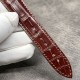 江诗丹顿传承系列85180腕表 【表壳】尺寸40mmX9mm(吻合原装)完美圆形的表壳,搭配微孤式表耳设计,使之更加贴合佩戴者的手腕。每一个成品壳套,都需经过严格的质量把控,方能还原正品独特的质感。【机芯】9015改江诗丹顿自产2450机芯。从夹板到钢轮等部件均由制表师精工装饰,自动摆坨更是镀有18k黄金,最大限度呈现原装精湛的工艺水平。【表镜】前后两片蓝宝石玻璃镜面,均有防眩晕镀膜处理。【表带】双层意大利小牛皮,搭配马耳他十字针扣!出货实拍 江诗丹顿传承系列85180腕表 【表壳】尺寸40mmX9mm(吻合原装)完美圆形的表壳,搭配微孤式表耳设计,使之更加贴合佩戴者的手腕。每一个成品壳套,都需经过严格的质量把控,方能还原正品独特的质感。【机芯】9015改江诗丹顿自产2450机芯。从夹板到钢轮等部件均由制表师精工装饰,自动摆坨更是镀有18k黄金,最大限度呈现原装精湛的工艺水平。【表镜】前后两片蓝宝石玻璃镜面,均有防眩晕镀膜处理。【表带】双层意大利小牛皮,搭配马耳他十字针扣!出货实拍