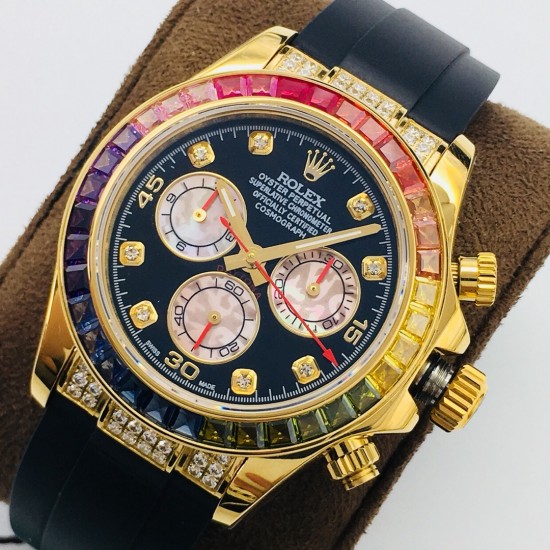 【DR Factory】最新力作 V3升级版 市场最高版本 劳.力士Rolex全新彩虹圈迪通拿Daytona!升级细节:1:升级圈口角度与宝石大小颜色,缎纹字面更加富有光泽,能与原装保持一致!2:904L钢带,表壳按键防滑齿纹更加明显立体!3:劳.力士彩虹圈迪通拿是ROLEX爱好者的首选,搭载7750机芯,奢华副本DAYTONA的最新首选,是土豪最佳选择!DR Factory为您呈现您想要的一切!DR品质 追求完美 不断超越!(附送专用拆表工具一套+专用手表皮套一个+时尚运动手环一条) 【DR Factory】最新力作 V3升级版 市场最高版本 劳.力士Rolex全新彩虹圈迪通拿Daytona!升级细节:1:升级圈口角度与宝石大小颜色,缎纹字面更加富有光泽,能与原装保持一致!2:904L钢带,表壳按键防滑齿纹更加明显立体!3:劳.力士彩虹圈迪通拿是ROLEX爱好者的首选,搭载7750机芯,奢华副本DAYTONA的最新首选,是土豪最佳选择!DR Factory为您呈现您想要的一切!DR品质 追求完美 不断超越!(附送专用拆表工具一套+专用手表皮套一个+时尚运动手环一条)