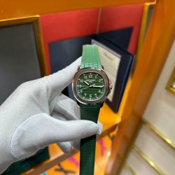 百达翡丽 手雷系列，40mm手雷 “唯一”正品完美互换真正Cal.324C机芯，改为专柜最新同款cal .330机芯，史无前例厚度和正品一致完全实现，数据正品一致！表扣升级为大花扣，满满的诚意，尺寸40mm！