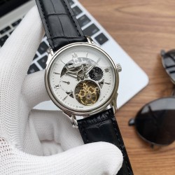 实物拍摄品牌：江诗丹顿 -Vacheron Constantin类型：[酷]男士腕表表壳：316精钢（做工优质）表带：进口真牛皮/316精钢（两种可选）机芯：高级定制全自动机械机芯（走时稳定）玻璃：高级强化镀膜镜面尺寸：直径41mm，厚度12.5mm
