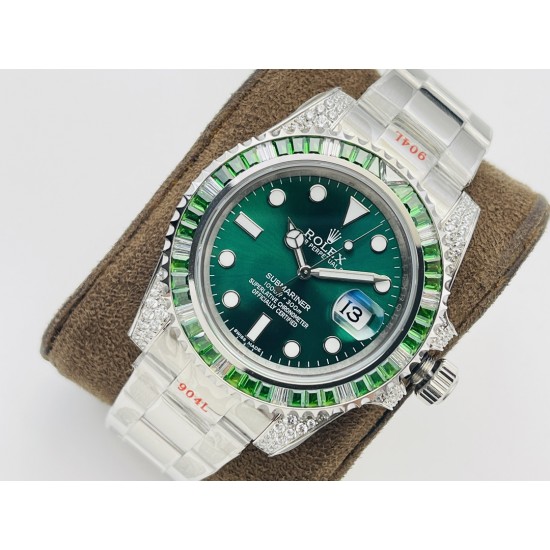 【VRS Factory2022墙裂推荐 市场最高版本】奢华大作,劳力士Rolex SUB潜航者后镶钻定制版!是奢华闪耀与永不退色的融合,更是经典潮流的不二之选!1⃣️【表壳】直径40MM。每一颗钻石/彩宝均来自奥地利(施华洛世奇原产地)经过严格的筛选,确保颜色,大小,火彩统一,专业珠宝镶嵌师精心镶嵌。2⃣️【表带】跟官网同步,904L蚝式钢完美还原坚固耐用的优良血统,效果可媲美原装。3⃣️【机芯】采用复刻界的机芯之王——搭配3135自动上旋机芯。VRS Factory匠心力作 敬请各路表友品鉴! 【VRS Factory2022墙裂推荐 市场最高版本】奢华大作,劳力士Rolex SUB潜航者后镶钻定制版!是奢华闪耀与永不退色的融合,更是经典潮流的不二之选!1⃣️【表壳】直径40MM。每一颗钻石/彩宝均来自奥地利(施华洛世奇原产地)经过严格的筛选,确保颜色,大小,火彩统一,专业珠宝镶嵌师精心镶嵌。2⃣️【表带】跟官网同步,904L蚝式钢完美还原坚固耐用的优良血统,效果可媲美原装。3⃣️【机芯】采用复刻界的机芯之王——搭配3135自动上旋机芯。VRS Factory匠心力作 敬请各路表友品鉴!