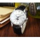 Jaeger-leCoultre Master Ultra Thin Moon积家超薄月相大师系列42mm腕表,简洁的线条设计,赏心悦目的表盘。 显示令表盘尽显活力,6位24小时指针宛如一幕和谐美妙的腕上芭蕾。透过玻璃底盖,机芯运行一目了然。这款厚度仅5.8毫米的超薄机芯向世人证实,超凡的技艺和极尽复杂的功能可以在狭小的空间内完美展现。顶级出品 精品不断 Jaeger-leCoultre Master Ultra Thin Moon积家超薄月相大师系列42mm腕表,简洁的线条设计,赏心悦目的表盘。 显示令表盘尽显活力,6位24小时指针宛如一幕和谐美妙的腕上芭蕾。透过玻璃底盖,机芯运行一目了然。这款厚度仅5.8毫米的超薄机芯向世人证实,超凡的技艺和极尽复杂的功能可以在狭小的空间内完美展现。顶级出品 精品不断