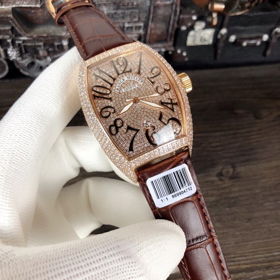 法兰克 穆勒Franck Muller 全新满天星系列⚓️搭载进口日本西铁城机械机芯⚙️18K电镀工艺意大利双面小牛皮原装针扣酒桶形拱桥状精钢表壳⚫️手工全镶嵌施华洛水晶钻 高贵霸气尺寸43*55mm高尚的艺术 精湛的工艺 一经发布 无不轰动 法兰克 穆勒Franck Muller 全新满天星系列⚓️搭载进口日本西铁城机械机芯⚙️18K电镀工艺意大利双面小牛皮原装针扣酒桶形拱桥状精钢表壳⚫️手工全镶嵌施华洛水晶钻 高贵霸气尺寸43*55mm高尚的艺术 精湛的工艺 一经发布 无不轰动