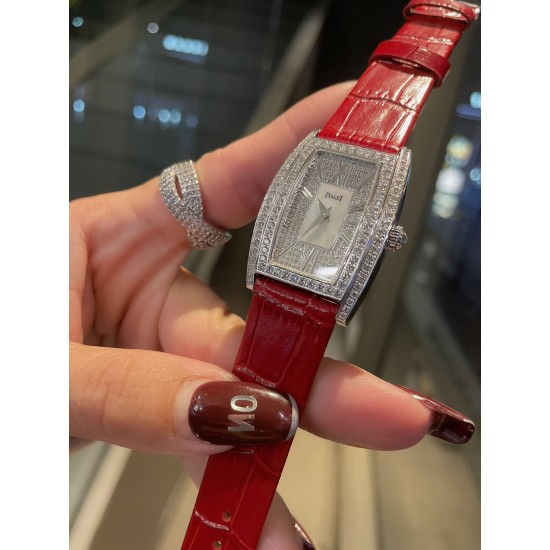 伯爵-piaget-G0A33091女士腕表，水桶形的表壳别具一格，独特的绢布表带搭配原版针扣，完美结合，尽显奢华时尚气质。原装瑞士机芯，316L精钢表壳，度18k白金和玫瑰金，尺寸27x38mm备受喜爱、值得拥有[机智][耶]实物超美