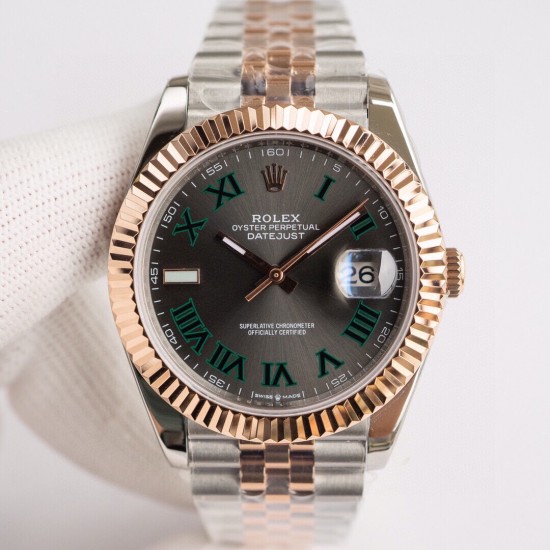 ROLEX 劳力士 蚝式恒动日志型41mm系列腕表,直径41mm,经典的蚝式表壳搭配三角坑纹外圈,把头采用旋入式设计,抗刮损蓝水晶玻璃,防反光凸透式放大(2.5倍)日历窗,隐蔽式摺叠皇冠带扣,矜持有度秀而不媚 恒久优雅! ROLEX 劳力士 蚝式恒动日志型41mm系列腕表,直径41mm,经典的蚝式表壳搭配三角坑纹外圈,把头采用旋入式设计,抗刮损蓝水晶玻璃,防反光凸透式放大(2.5倍)日历窗,隐蔽式摺叠皇冠带扣,矜持有度秀而不媚 恒久优雅!