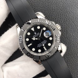 2019新款游艇到货，劳力士ROLEX游艇名仕型 装载2836机芯，双向旋转60分钟刻度外圈配哑黑色Cerachrom陶质圈口，凸显抛光立体数字！新款时针增大，分针缩细，增强了可读性。新款Pyesterflex橡胶表带亦配备蚝式保险扣，人性化二级可剪设计，佩戴稳固从而更加舒适！字面刻度填充进口Chromalight长效果蓝色物料！原装保护胶罩，超级复刻，只有少量，速度要快，动作要帅[机智]现下单外赠一副橡胶表带。