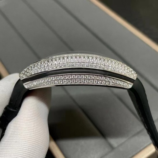 FM 法兰克穆勒 Franck Muller V45 SC DT系列!尺寸54*42*15mm !全自动机械机芯 蓝光镀膜玻璃 牛皮表带底部橡胶 折叠扣 糅合运动设计风格 中间完美弧线夹层设计 尽显绅士品味! FM 法兰克穆勒 Franck Muller V45 SC DT系列!尺寸54*42*15mm !全自动机械机芯 蓝光镀膜玻璃 牛皮表带底部橡胶 折叠扣 糅合运动设计风格 中间完美弧线夹层设计 尽显绅士品味!