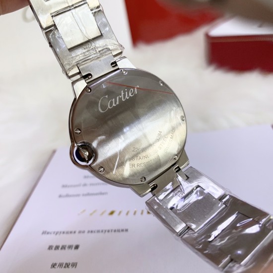 卡地亚-CARTIER新面满钻女士腕表 进口石英机芯 316L精钢表壳 矿物质超强玻璃镜面 直径36mm厚10mm该款腕表备受女性喜爱,在不同的场合映耀着她们各自的独特个性与迷人风华 卡地亚-CARTIER新面满钻女士腕表 进口石英机芯 316L精钢表壳 矿物质超强玻璃镜面 直径36mm厚10mm该款腕表备受女性喜爱,在不同的场合映耀着她们各自的独特个性与迷人风华