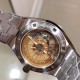 实拍【Vacheron Constantin江诗丹顿】纵横四海系列OVERSEAS女款小号型钢带款——一款极具魅力和旅行精神的女性腕表【表壳】直径36mm适合大部分女性佩戴,84颗圆形切割施华洛水更是钻璀璨夺目 【表盘】简约的大三针设计 旭日纹缎面拉丝的工艺处理 深邃优雅 时标均带白色夜光涂层 【机芯】CITIZEN8系列改Cal.5300机芯(机芯稳定零返修 ) 原装18k纳米镀金质摆陀! 实拍【Vacheron Constantin江诗丹顿】纵横四海系列OVERSEAS女款小号型钢带款——一款极具魅力和旅行精神的女性腕表【表壳】直径36mm适合大部分女性佩戴,84颗圆形切割施华洛水更是钻璀璨夺目 【表盘】简约的大三针设计 旭日纹缎面拉丝的工艺处理 深邃优雅 时标均带白色夜光涂层 【机芯】CITIZEN8系列改Cal.5300机芯(机芯稳定零返修 ) 原装18k纳米镀金质摆陀!