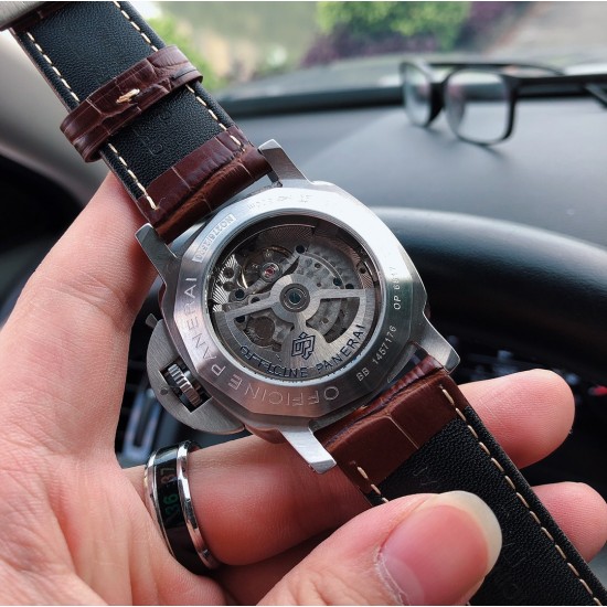 品牌:沛纳海--PANERAI PAM00090 类型:男士顶级腕表 机芯:全自动机械机芯 表壳:316L精钢表壳 镜面:矿物强化玻璃 皮带:进口真牛皮表带 三杰卓越非凡 尽显男士魅力尺寸:直径44mm 厚度16mm。SJ为你精心打造超真实实物图拍摄 让你超真实实物图体验 品牌:沛纳海--PANERAI PAM00090 类型:男士顶级腕表 机芯:全自动机械机芯 表壳:316L精钢表壳 镜面:矿物强化玻璃 皮带:进口真牛皮表带 三杰卓越非凡 尽显男士魅力尺寸:直径44mm 厚度16mm。SJ为你精心打造超真实实物图拍摄 让你超真实实物图体验