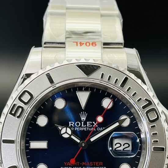 【DR Factory墙裂推荐】V2升级版 市场最高版本 Rolex劳.力士Yacht-Master超级进口904L游艇40毫米系列！1⃣️表带和表壳均为进口904钢铸造而成（打磨和抛光各个细节均非常细腻）手感十足.2⃣️圈口与正品一致的冲压下去（使之圈口与边缘无缝而且平整）3⃣️字面的颜色和放射纹工艺与正品基本一致[拳头][拳头][拳头]最强版904钢YM-游艇系列！DR Factory出品 必属精品 欢迎您的品鉴！