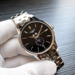 最新款-浪琴 LONGINES X1 2020新品来袭，震撼上市， 男士腕表，表款高贵典雅，沉稳个性，充满着男士所独有的英气，为佩戴者展现一份富有品味的风采，可商务可休闲，适合任何场合，因而深受欢迎 老牌机芯厂 上海厂生产的 6字位星辰全自动机械机芯 质量稳定可保障 316L精钢表壳（质感极佳）字面 是采用手工雕刻 +真丁镶嵌)腕表再添档次 和独特风格！采用顶级电镀做工十分精美，与精钢表壳相呼应 纯粹而经典，表宽42 厚13mm