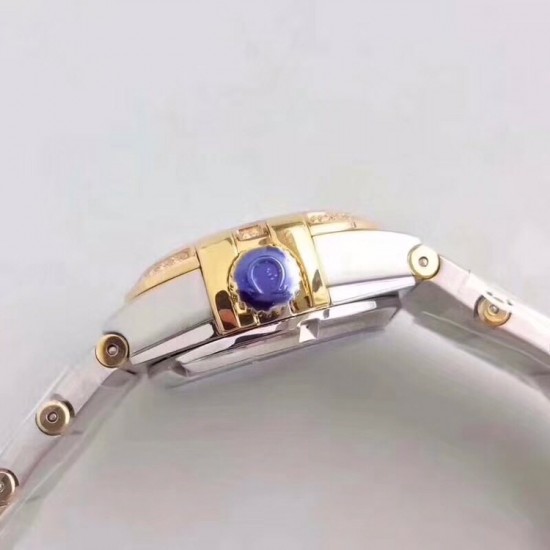 OMEGA 欧米茄 星座系列 PLUMA轻羽腕表“星座”特指一个恒星群落。如今已成为奢华精准腕表工艺的臻至巅峰。腕表的名字源自拉丁语“羽毛”，以表盘上醒目的羽毛元素巧妙阐释出别具一格的精美设计。尺寸27mm！
