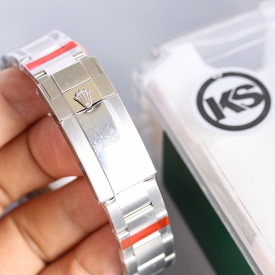 顶级做工KS出品:新款ROLEX劳力士格林尼治型ll系列m126719blro-0002腕表!【表镜】抗刮损蓝水晶玻璃,防反光凸透式放大日历窗【表壳】上链表冠,旋入式三扣锁三重防水系统【机芯】稳定复刻2836自动机械机芯、【表带】蚝式三节表链【尺寸】40x13mm,蓝宝石镜面,超强夜光,折叠扣,防水大于100米 顶级做工KS出品:新款ROLEX劳力士格林尼治型ll系列m126719blro-0002腕表!【表镜】抗刮损蓝水晶玻璃,防反光凸透式放大日历窗【表壳】上链表冠,旋入式三扣锁三重防水系统【机芯】稳定复刻2836自动机械机芯、【表带】蚝式三节表链【尺寸】40x13mm,蓝宝石镜面,超强夜光,折叠扣,防水大于100米