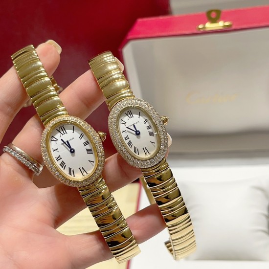 Baignoire de Cartier Small size: W:25mm L:32mmMini size: W:20mm L:25mmBaignoire de Cartier 卡地亚Baignoire1920#浴缸1920系列,进口瑞士石英机芯。316L精钢表壳表链。整体5A莫桑石镶嵌,淬火钢蓝指针,拱形水晶镜面。表壳尺寸:小号尺寸 宽度25mm长度32mmmini尺寸 宽度20mm长度25mm Baignoire de Cartier Small size: W:25mm L:32mmMini size: W:20mm L:25mmBaignoire de Cartier 卡地亚Baignoire1920#浴缸1920系列,进口瑞士石英机芯。316L精钢表壳表链。整体5A莫桑石镶嵌,淬火钢蓝指针,拱形水晶镜面。表壳尺寸:小号尺寸 宽度25mm长度32mmmini尺寸 宽度20mm长度25mm
