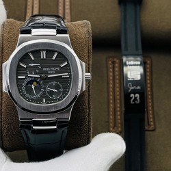 【PFF Factory2021牛年力作】V2升级版 【市场最高品质版本】百达.翡丽Patekphilippe运动系列（鹦鹉螺）5724（霸道总裁）升级版！1⃣️所有功能同正品（10字位动能显示，7字位日历和月相 4字位小秒针），和原装一样的带水平压纹图案，带荧光刻度 ！2⃣️直径40毫米，904L精钢镀金，蓝宝石玻璃镜面。3⃣️5722和5724款的外钻为施华洛世奇钻，通透闪亮，气质非凡。在目前技术范畴内尽可能接近原装，此款腕表可以让您驾驭所有场合！PFF匠心之作 欢迎您的品鉴！