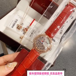新年特惠送福饰品CARTIER卡卡 ，蓝气球奢华系列，自然光实拍，超美摒弃了现代盛行的繁复华丽的修饰，以经典又潮流的元素重新诠释唯美，高贵气质尽显无漏！打造独家高超品质.11色牛皮表带可选，原装折叠表扣，尺寸：36mm 新年特惠 先到先得