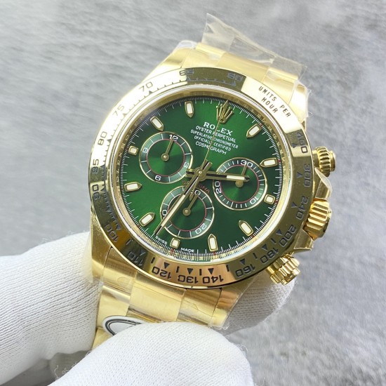 发货实拍✈️(严选)劳力士迪通拿116508系列,绿金迪!搭载4130机芯,完全可以平替原版30多个w的货!40mm直径,电镀厚金,经久耐用!本次最大的特点在于这张金绿色的表盘市面上唯一对版的绿色。但是产能非常有限。表带部分也是使用3段式拼接头粒,全部散件电镀。表圈部分的字体粗细,以及最重要的,黑色填油是和原装一样的,磨砂质感!clean厂出品, 发货实拍✈️(严选)劳力士迪通拿116508系列,绿金迪!搭载4130机芯,完全可以平替原版30多个w的货!40mm直径,电镀厚金,经久耐用!本次最大的特点在于这张金绿色的表盘市面上唯一对版的绿色。但是产能非常有限。表带部分也是使用3段式拼接头粒,全部散件电镀。表圈部分的字体粗细,以及最重要的,黑色填油是和原装一样的,磨砂质感!clean厂出品,