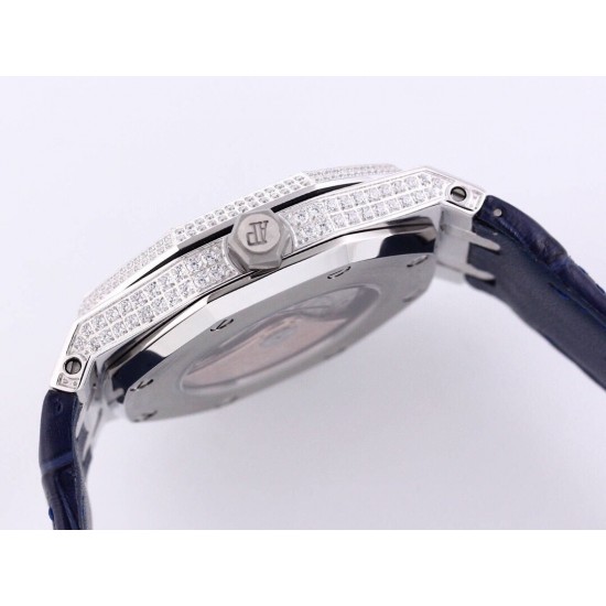 SF 爱彼 Audemars Piguet 皇家橡树系列 ️钻石壳 皮带款 搭载316L不锈精钢表壳 实心厚重钢带精选进口奥地利水钻 光彩闪耀 采用进口亚洲3120机芯 精准计时 耗时13个月 钻石精致手表 尺寸41.5x12mm 重量110g SF Factory 三杰精致推荐男士机械腕表 SJ为你精心打造超真实实物图拍摄 SF 爱彼 Audemars Piguet 皇家橡树系列 ️钻石壳 皮带款 搭载316L不锈精钢表壳 实心厚重钢带精选进口奥地利水钻 光彩闪耀 采用进口亚洲3120机芯 精准计时 耗时13个月 钻石精致手表 尺寸41.5x12mm 重量110g SF Factory 三杰精致推荐男士机械腕表 SJ为你精心打造超真实实物图拍摄