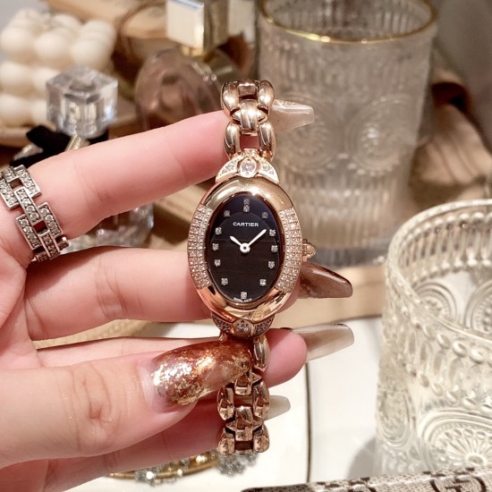 卡地亚-Cartier 镂空托月盘的卡地亚沙特限量版,相信懂表的老玩家们都清楚,先有他的雏形后才有那万人空巷的蓝气球的诞生 表盘直径——30mm 前沿~佛系XX厂家走访瑞士民间收藏坊才淘到这难得的限量版宝贝,一比一重新开模定制,最大限度的还原臻品 表壳三件套都与正品通用,整表厚度7.5mm,玻璃3点位月牙斜度是cnc雕刻,并非用模具压制 卡地亚-Cartier 镂空托月盘的卡地亚沙特限量版,相信懂表的老玩家们都清楚,先有他的雏形后才有那万人空巷的蓝气球的诞生 表盘直径——30mm 前沿~佛系XX厂家走访瑞士民间收藏坊才淘到这难得的限量版宝贝,一比一重新开模定制,最大限度的还原臻品 表壳三件套都与正品通用,整表厚度7.5mm,玻璃3点位月牙斜度是cnc雕刻,并非用模具压制