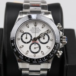 GM超神之作 ROLEX DAYTONA劳力士迪通拿904L全新最强版本 1:完美修改了避针高底位置与正品一致2:904L表扣更细腻更完美3:市面上唯一做出了与正品质感一致的包超薄金属钢片的oysterflex胶带【能与正品互换通用 质感相符】[拳头][拳头][拳头]完美修正十年间所有副本的不足和缺陷，陶瓷圈口！4130机芯，攻克机芯厚度，使壳身厚度达到与正品一致，壳身和字面颜色更细腻做出了与正品一致的视觉效果，并搭配劳力士专用盒子。【GM出品】
