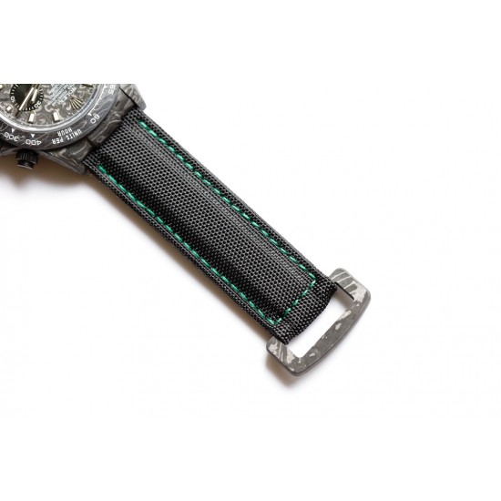 劳力士Rolex Daytona全碳纤维宇宙计时迪通拿横空出世 这款获得瑞士天文台认证的首款全碳纤迪通拿搭载全自动计时7750机械机芯 均调校测试 表盘配蜗形小秒针盘 蓝宝石抗刮损水晶镜面 碳纤维字面 完美复刻 原装同步魔术贴帆布带/橡树胶带 原装扣 更加柔软舒适 方便佩戴 爱不释手的劳力士迪通拿 品不完的一劳永逸!!! 劳力士Rolex Daytona全碳纤维宇宙计时迪通拿横空出世 这款获得瑞士天文台认证的首款全碳纤迪通拿搭载全自动计时7750机械机芯 均调校测试 表盘配蜗形小秒针盘 蓝宝石抗刮损水晶镜面 碳纤维字面 完美复刻 原装同步魔术贴帆布带/橡树胶带 原装扣 更加柔软舒适 方便佩戴 爱不释手的劳力士迪通拿 品不完的一劳永逸!!!