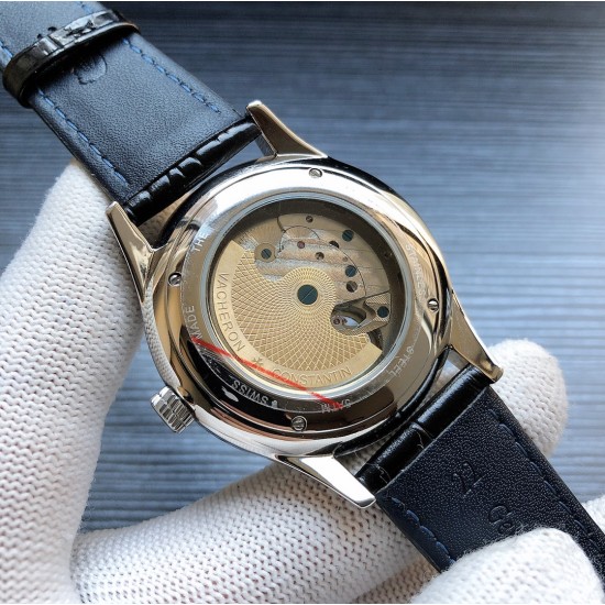 品牌:江诗丹顿༶VacheronConstantinv Z2 款式:尊贵绅士潮男腕表༶机械尺寸:43mm13mm 机芯:三针飞轮月相机械镜面:矿物质水晶玻璃材料:316精钢表扣:折叠扣 精致打造 品牌:江诗丹顿༶VacheronConstantinv Z2 款式:尊贵绅士潮男腕表༶机械尺寸:43mm13mm 机芯:三针飞轮月相机械镜面:矿物质水晶玻璃材料:316精钢表扣:折叠扣 精致打造