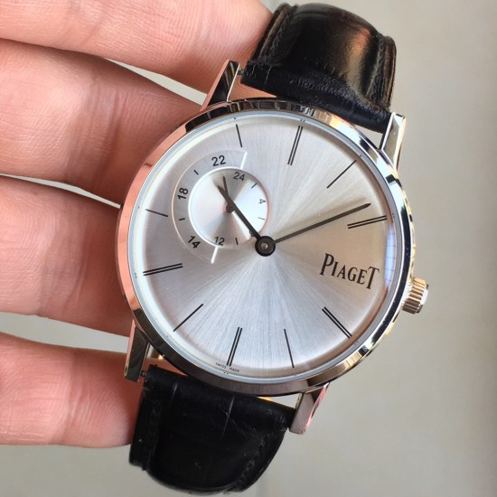 Piaget 伯爵Altiplano 原版字面复刻版 系列多功能机械全自动腕表。以传统美学概念打造的机械腕表,纯洁简约古典优雅,精致的巴顿指针,优雅的双层立体面盘,5位小秒和10位24小时刻度以及独有12点位日历窗,42mm腕表。透视底盖! Piaget 伯爵Altiplano 原版字面复刻版 系列多功能机械全自动腕表。以传统美学概念打造的机械腕表,纯洁简约古典优雅,精致的巴顿指针,优雅的双层立体面盘,5位小秒和10位24小时刻度以及独有12点位日历窗,42mm腕表。透视底盖!