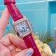 实拍升级版✨卡地亚(Cartier )新款超薄山度士腕表 日内瓦表展新款 Santos-Dumont系列 进口瑞士石英机芯 精钢表壳 圆珠形表冠 镶嵌一颗凸圆形蓝宝石 镀银磨砂表盘 阳光射线纹饰效果 罗马数字时标 剑形蓝钢指针 蓝宝石水晶镜面 大号:42 mm.小号36mm 实拍升级版✨卡地亚(Cartier )新款超薄山度士腕表 日内瓦表展新款 Santos-Dumont系列 进口瑞士石英机芯 精钢表壳 圆珠形表冠 镶嵌一颗凸圆形蓝宝石 镀银磨砂表盘 阳光射线纹饰效果 罗马数字时标 剑形蓝钢指针 蓝宝石水晶镜面 大号:42 mm.小号36mm