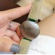 卡地亚 CARTIER 蓝气球奢华系列,316L精钢材质,简约又别具品味,摒弃了现代盛行的繁复华丽的修饰,以简约重新诠释唯美,打造独家高品质,采用高级珍珠贝母制作出表盘,优雅精致高贵气质尽显无漏。尺寸36mm*12mm。 卡地亚 CARTIER 蓝气球奢华系列,316L精钢材质,简约又别具品味,摒弃了现代盛行的繁复华丽的修饰,以简约重新诠释唯美,打造独家高品质,采用高级珍珠贝母制作出表盘,优雅精致高贵气质尽显无漏。尺寸36mm*12mm。