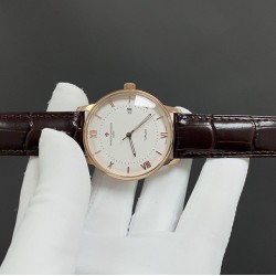 新品推荐 江诗丹顿最新巨作 《vacheron Constantin》超薄系列高级腕表⌚️，火爆上市搭载原装进口9015，每小时振频28800次，零返修。装配特色锅盖玻璃，3D超强立体感，给你不一样的感觉！316L精钢表壳，采用意大利进口小牛皮，原装针扣。深度防水50米，直径40mm。尽显非凡气质，高贵雅致及精美细腻的工艺，耀眼✨✨光辉，永恒尊贵，绝对是男神们的标配！